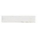 Witte keramische tegel Assisi White 5 x 25 met lichte verkleuring aan een rand