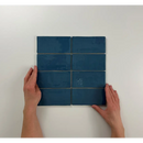 Aangename blauwe tegels in een raster voor Atlas Marine Brillo 7,5x15