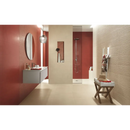 Red textuur muur met witte douche en modern design op FAP Color Line Marsala 25x75
