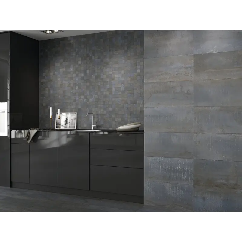 Zwarte glanzende keuken kast met zilveren hardware, ijzeren plaat 60x120 recht style