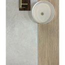 Witte keramische Impact Moon 60x60 wastafel met zilveren kraan en afvoer