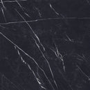 Zwarte marmer tegel met witte aders en natuurlijke textuur, Marquina Black pulido 120x120