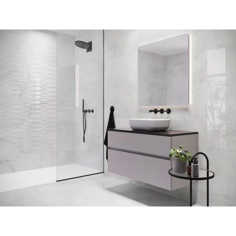 Modern wit en grijs badkamermeubel met zwarte details, Onix White gepolijst 60x120 rett