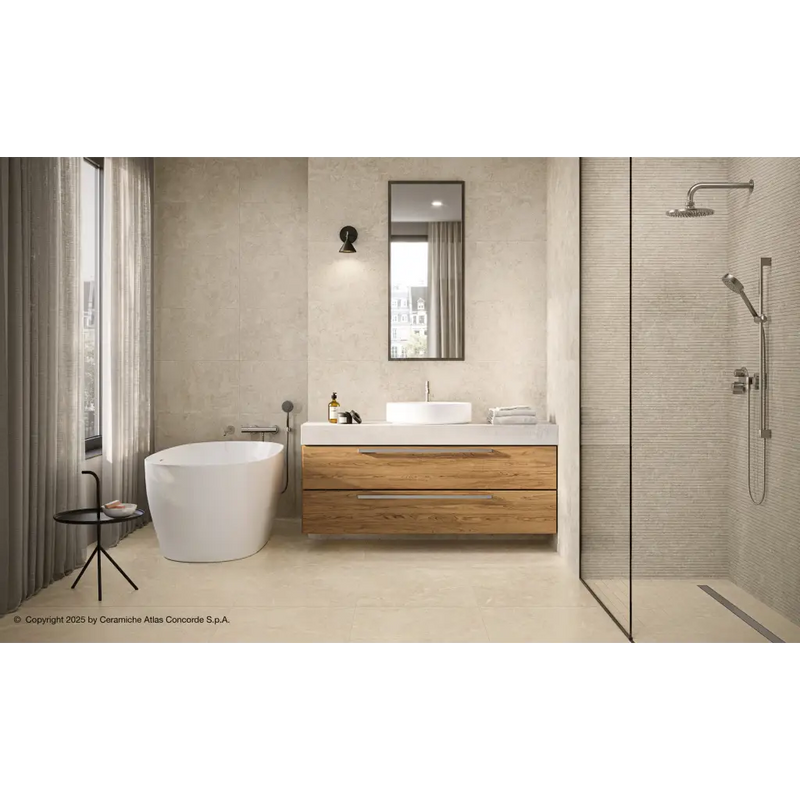 Moderne witte rechthoekige Duolith Ivory 60x60 wastafel met houten wastafelkast en zwarte spiegel