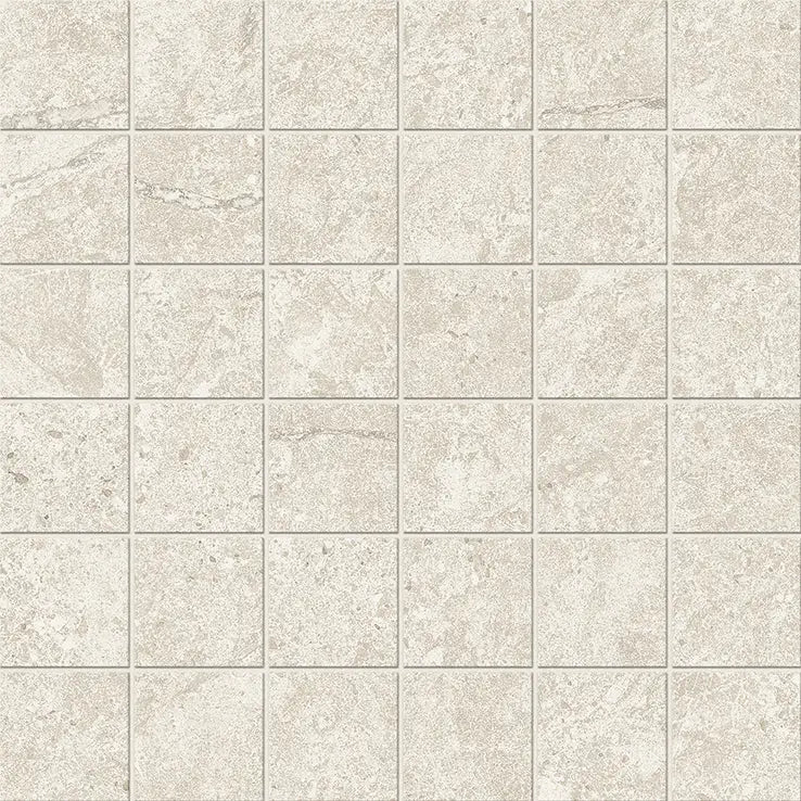 Beige steen tegelvloer met subtiele aders en grout lijnen, Duolith Wool Mozaiek 5x5