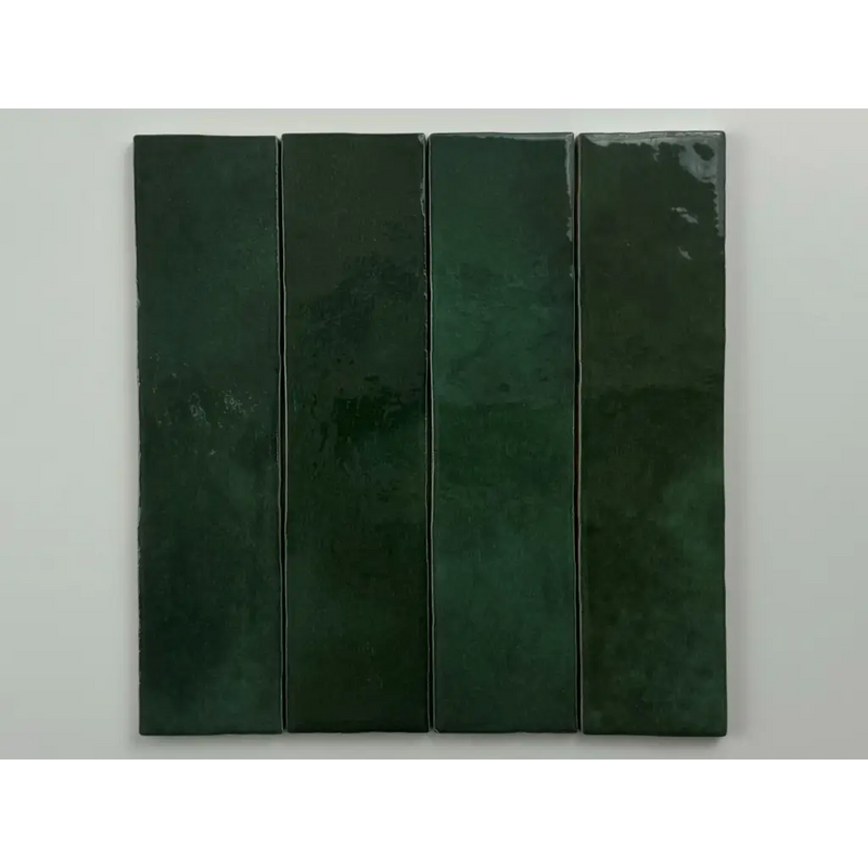 Groen glanzende trend tegels donker groen glans 6x24,6 voor badkamer of keuken