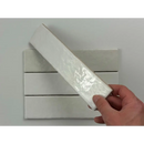 Witte glanzende tegels met subtiele textuur voor trendy tegels wit glans 6x24,6