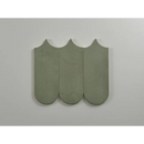 Drie overlappende saliegroene scalloped vormen van Alure Sage Visschub wandtegel 8x21,5