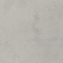 Effen grijs betonoppervlak met een lichte gemarmerde textuur van Arkety Bit Steel 60x60 rett