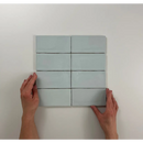 Lichtblauwe rechthoekige tegels in een grid met Atlas Aqua Brillo 7,5x15