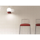 Minimalistische wandlamp met rode basis en zachte verlichting, Atlas Ivory Brillo