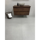 Zwevende houten badmeubel borneo white 100x100 met twee lades en witte komvormige wastafel erop