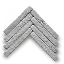 Herringbone patroon van grijze textuurt Tegels voor vloer of wand in Bourgondische Dallen Vicoli Lupo 29x4x2.5cm
