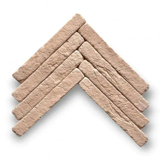 Ruwe lichtbruine tegels voor vloeren of wand, in chevron patroon bij Bourgondische dallen Vicoli Luz