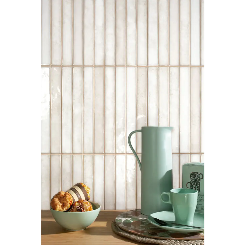 Witte Brick Raku Pearl mozaiektegel 35x35cm met verticale subway tegels en lichte grout