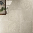 Crème kleurige keramische vloertegels met subtiele marmering, Chantilly Blanc 60x90 chip