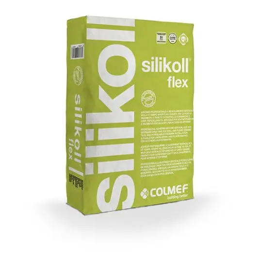 Groene en witte verpakking van Silikoll Flex door Colmef voor C2TE S1 25 kg