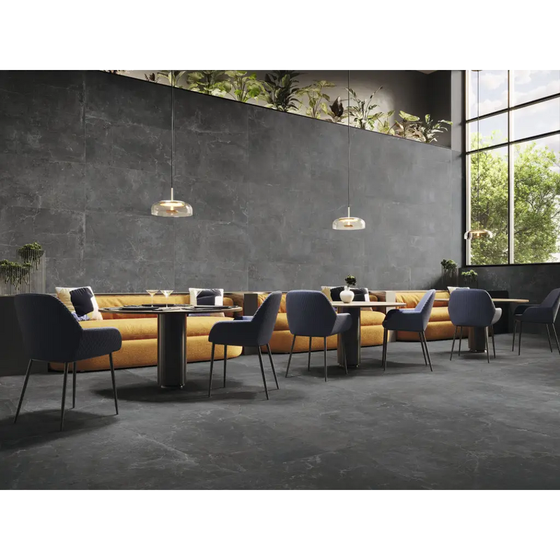 Moderne restaurantinrichting met gele banken en donkere stoelen op Concept Black R11