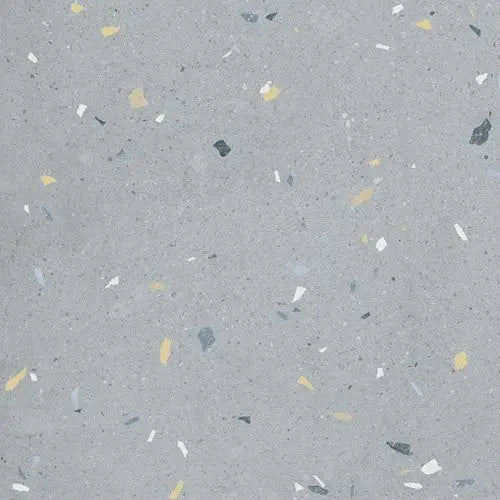 Grijze gespoten terrazzo oppervlakte met gele, witte en groene vlokken van Croccante Arandano 60x60