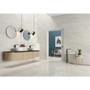 Moderne badkamer met dubbele wastafel, vrijstaand bad en Fior di Bosco Sand gepolijst tegels 120x120