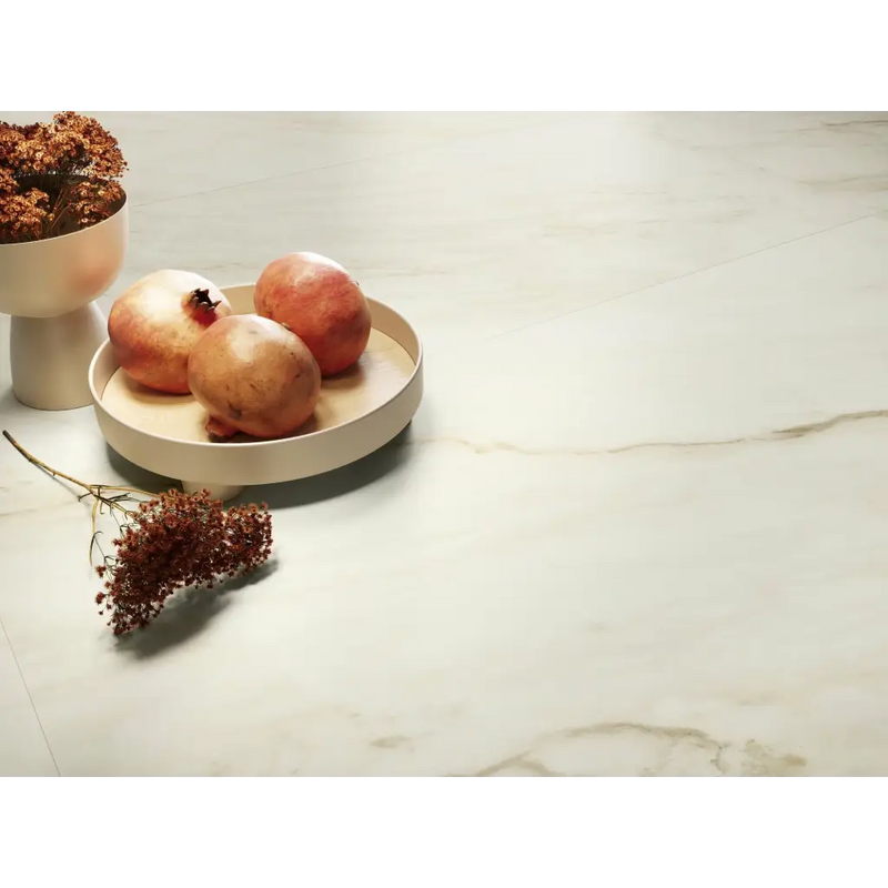 Lichtgekleurde marmerlook tegels met subtiel bruine aders, Fontana Mat 60x120 rett