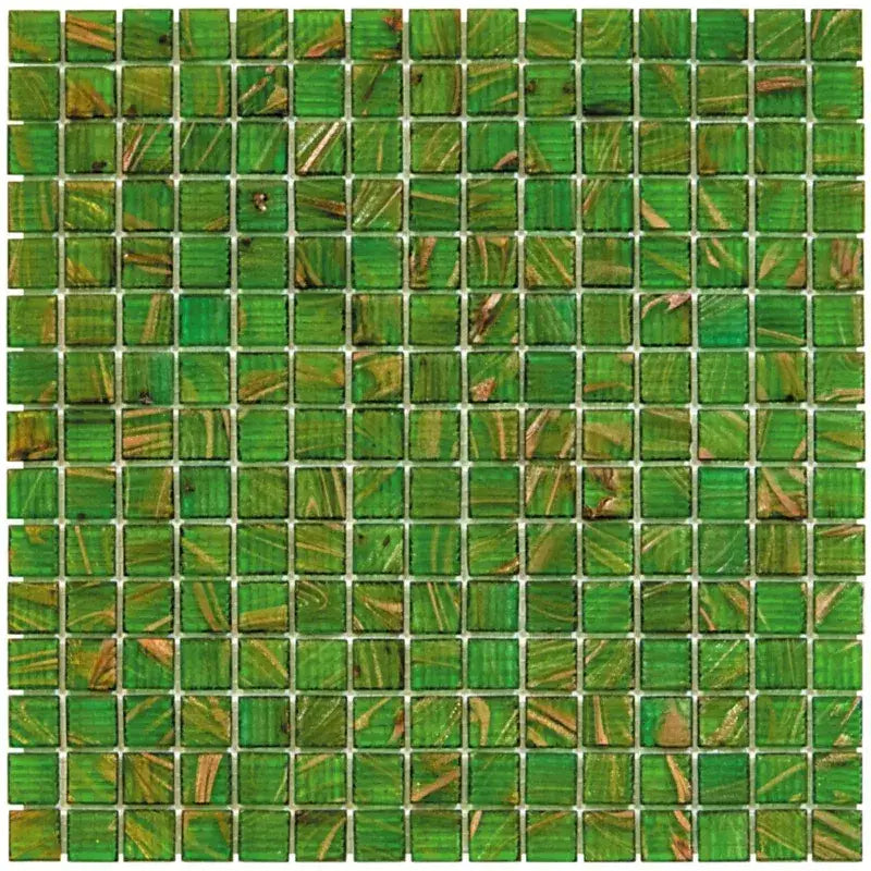 Een groene glazen mozaïek tegel met goudkleurige aderen voor GMG901 Green Golden Vein