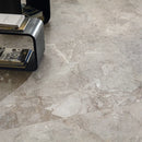 Marmerlook vloertegels met grijs-witte aderen van Gouden Tijdperk Grijs 80x80 rett