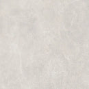 Lichtgrijze marmeren textuur met subtiele aders van Groove Titanio 60x60 rett