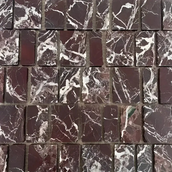 Bruine marmer mozaïek tegelwandpaneel Hazel Rosa Levanto met witte aders en donkere voegen