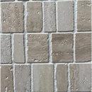 Light beige en tan Hazel Travertin vloertegels met mosaic tegels voor een stijlvolle look