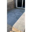 Vers verse betonplaat van Hormigon Antraciet 70x70x3, Citrus tegel met bloemvormig patroon