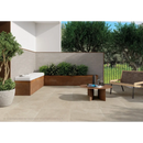 Moderne buitenbank met houten zitvlak en metalen frame, Impact Clay 60x60 R11