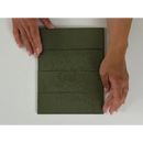 Olijfgroene gevouwen stof met horizontale plooien van Kalma Selva 6x18