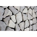 Irreguliere steenstukken in een mozaïekpatroon van Light Grey Marmer Scherven Getrommeld