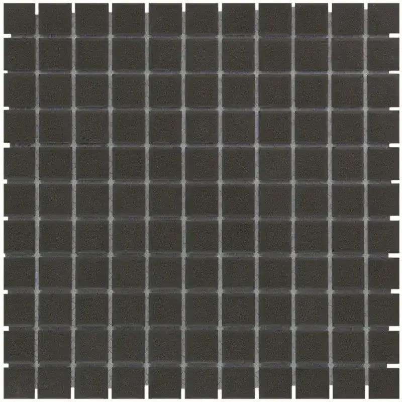 Donkere grijze mosaic tegels met lichte voeglijnen in LO2317 Black Matt R11 stijl