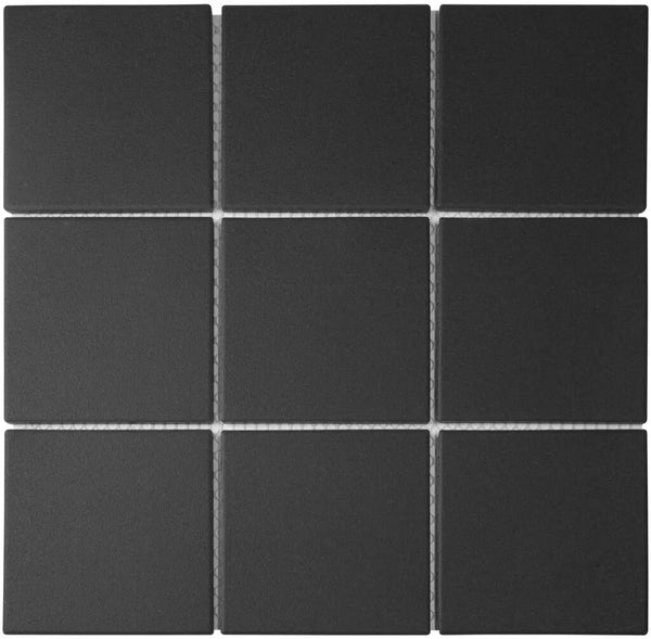 Negen zwarte matte R11 tegels met lichte grijze voeg, perfect past bij LO9517 Black