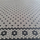 Hexagonale vloertegels in zwart en wit van LOH Mayfair 18