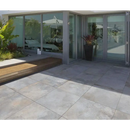 Moderne betonnen patio tegels in Magnetic Grey 60x60x2 met een gladde afwerking