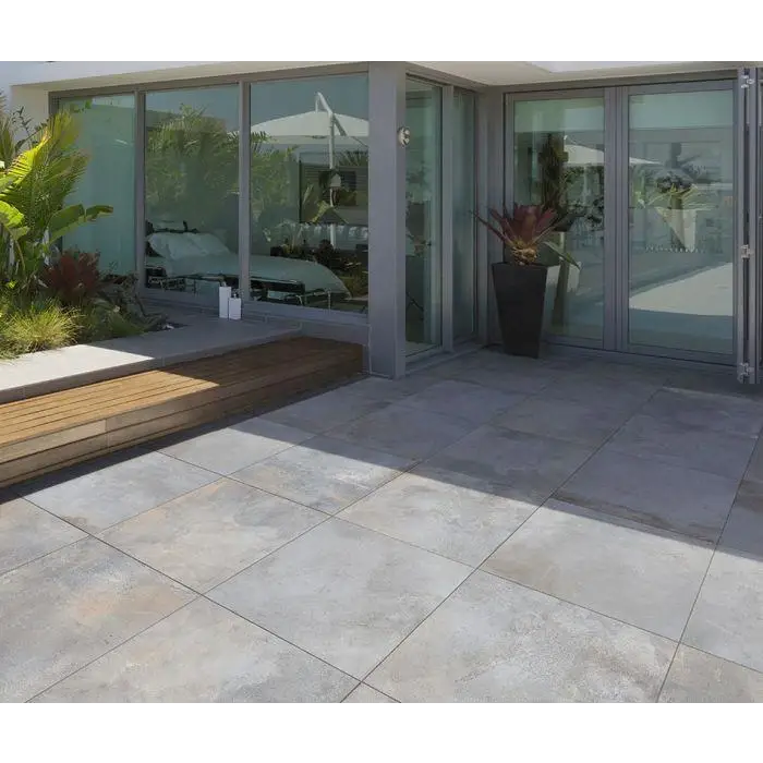 Moderne betonnen patio tegels in Magnetic Grey 60x60x2 met een gladde afwerking