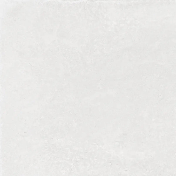 Effen witte textuur van Midtown White R10 N-Plus 60x60 voor een stijlvolle uitstraling