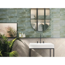 Vier groene rechthoekige tegels in een versprongen horizontaal patroon van Moon Green glans