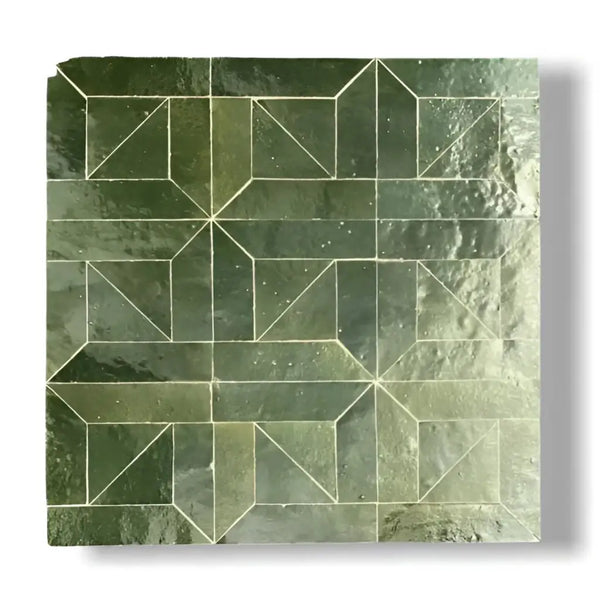 Groene marmeren vloertegels met geometrisch patroon en gouden accenten Alhambra Mozaiek 401