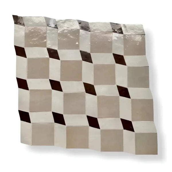 Geruite lederen racevlag met bruine en witte vierkanten, als keramische tegels