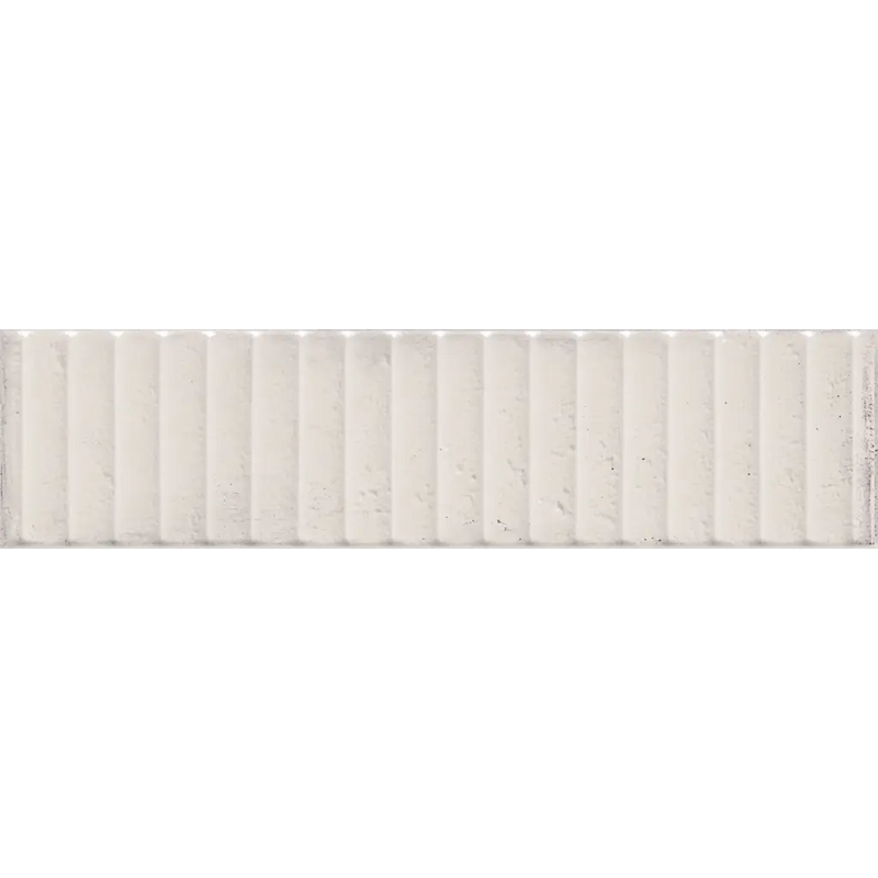 Witte verticale structuurlijst Mussa Way Ivory, perfect voor moderne interieurs