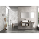 Moderne zwevend badkamermeubel met houten plank en witte wastafel, Nexus Decor wandtegel 30x60