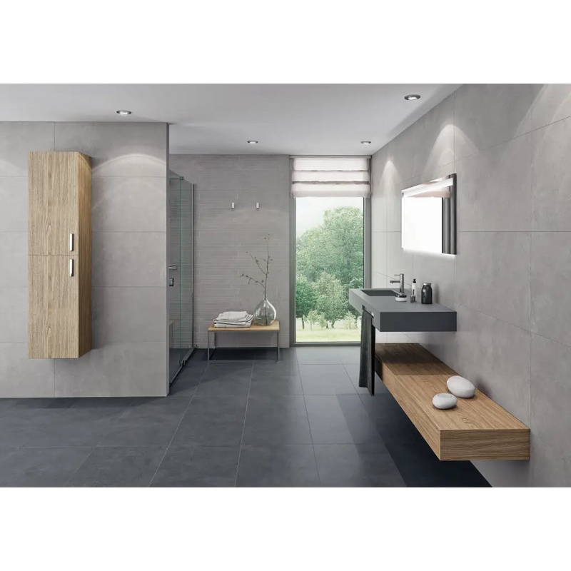 Moderne minimalistische badkamer met Nexus Pearl 60x120 en drijvende houten elementen