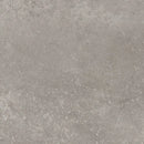 Grijze gestructureerde betonoppervlak van Nexus Pearl 75x75 rett met verweerde look