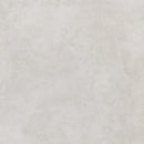 Effen lichtgrijze oppervlak met gemêleerde textuur van Nexus White anti-slip R11 60x60 rett