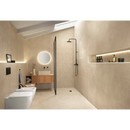 Moderne minimalistische badkamer met Nobu Beige 80x80 rett en gestructureerd oppervlak