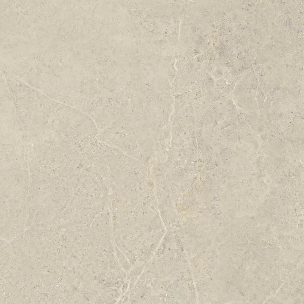 Beige marmeroppervlak met subtiele nerven van Norwich Sand 75x75 rett